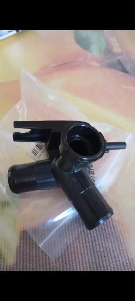 Toma de agua de Accent 21