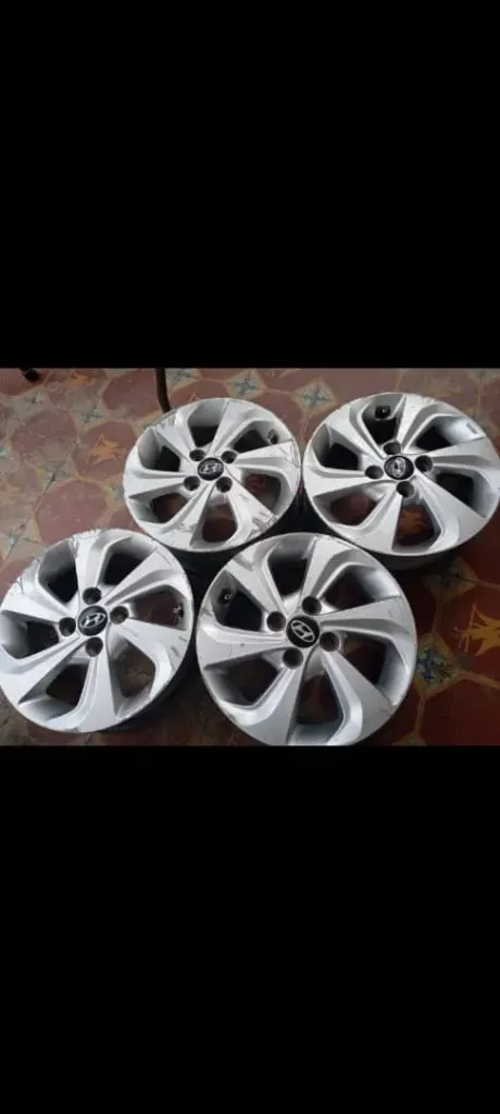 Juego de llantas Genuinas del Grand i10