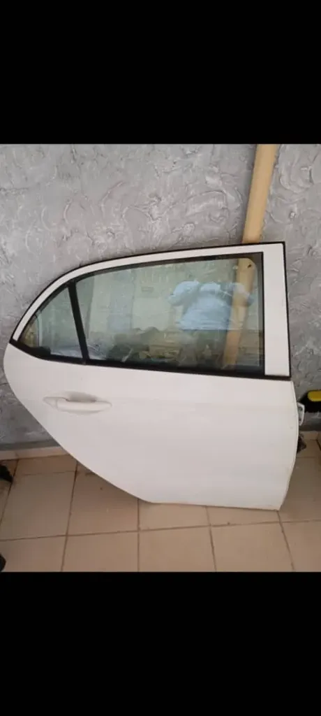 Puerta trasera derecha, Completa, del Grand i10 del 19