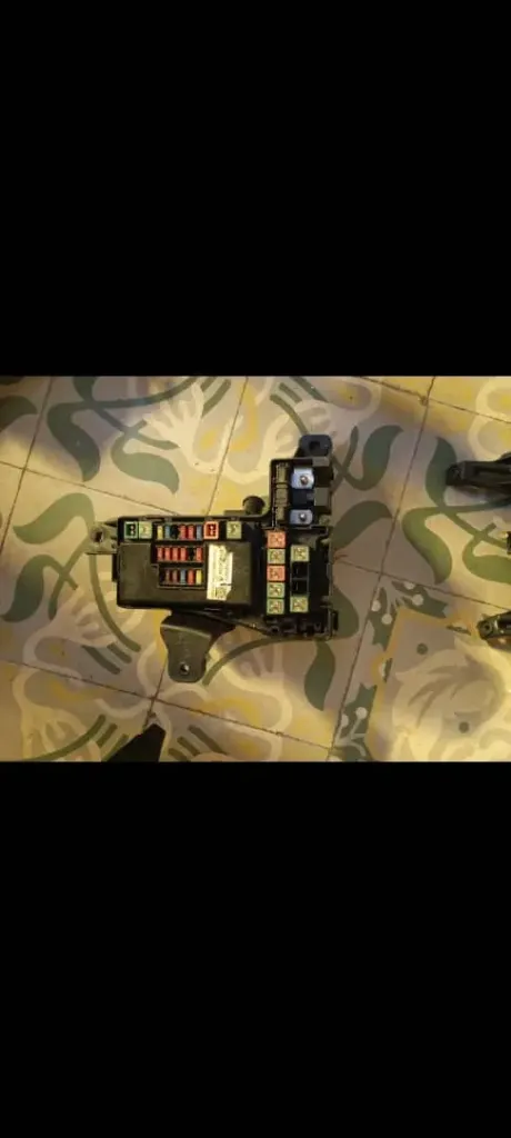 Caja de Fusible ext 19